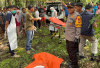 Geger! Mayat Terikat di Pohon Sawit