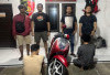 Akbar Tanjung Cs Diringkus Gara-gara Maling Cabai, Tomat, dan Telur Ayam...